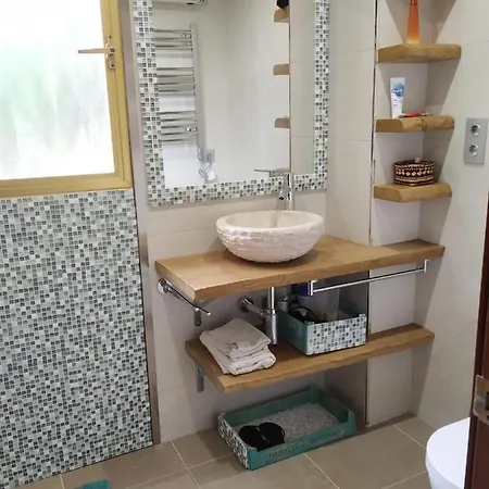Optimist Apartment *