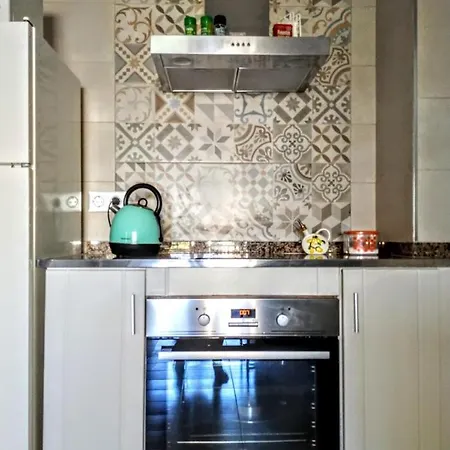 Optimist Apartment *